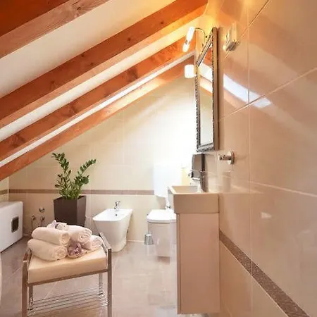 Luxury Leo Apartment *