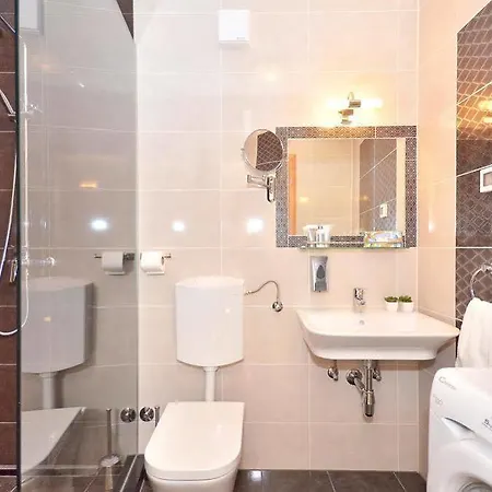 Apartment Luxury Leo *